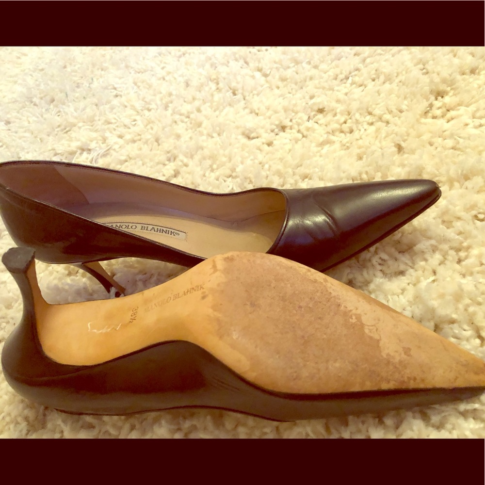 Used MANOLO BLAHNIK Brown Leather Pointy Toe Pump